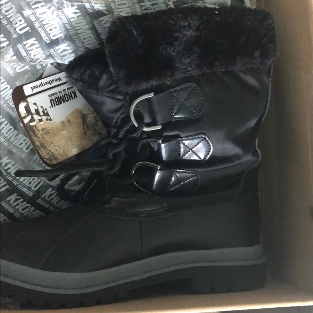 Khombu new size 8